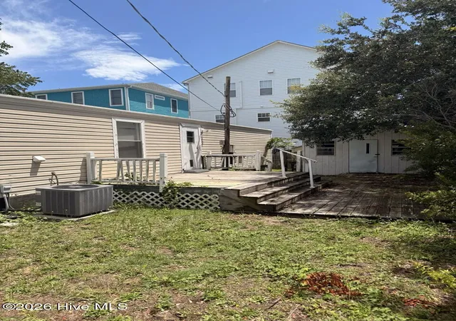 Photo 4 of Manufactured home for sale at 1511 Mackerel Ln, Carolina Beach, NC 28428 | MLS# 100594112 | Listing updated on 2026-08-18