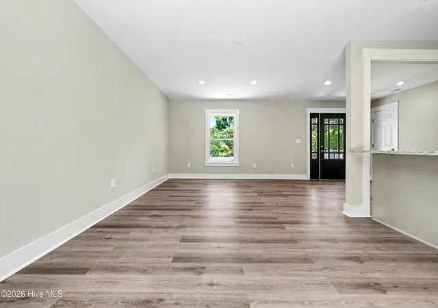 Photo 4 of Single family home for sale at 5314 Autumn Dr, Wilmington, NC 28409 | MLS# 100584146 | Listing updated on 2026-09-08