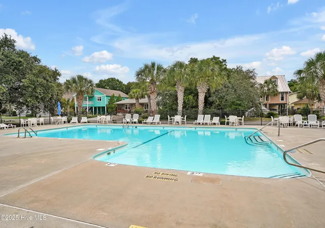 57th image of 917 Riptide Ln, Carolina Beach, NC 28428 | MLS# 100542727