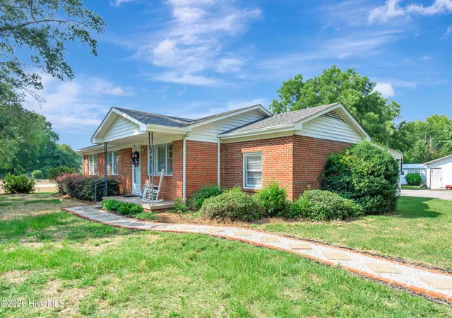 Photo 3 of Single family home for sale at 591 E Great Marsh Church Rd, Saint Pauls, NC 28384 | MLS# 100586564 | Listing updated on 2026-08-18