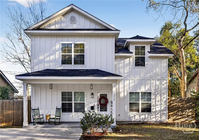 Homes for sale in Savannah, GA | 1306 E Waldburg St, Savannah, GA 31404 | MLS# SA349187