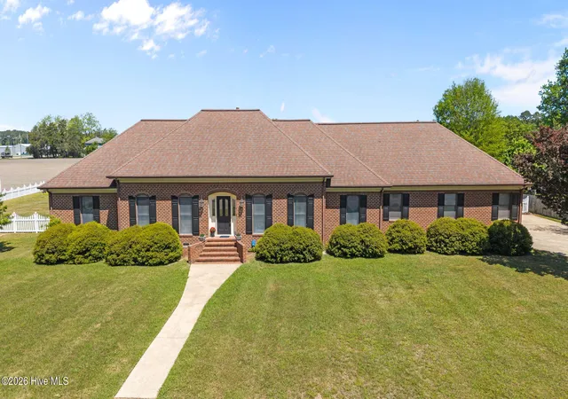 Homes for sale in Washington, NC | 106 Northwood Rd, Washington, NC 27889 | MLS# 100568766