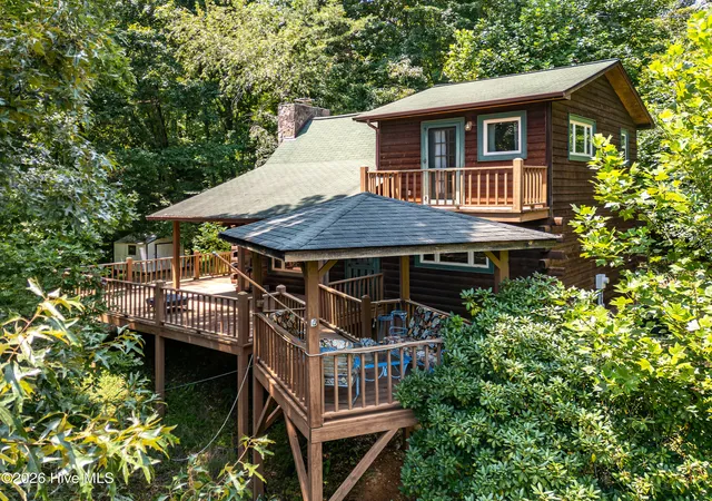 Photo 2 of Single family home for sale at 525 Beaver Ridge Rd, Murphy, NC 28906 | MLS# 100596484 | Listing updated on 2026-08-18