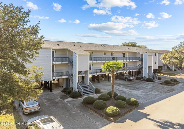 Photo 3 of Condo for sale at 2213 Harbourside Dr, New Bern, NC 28560 | MLS# 100585931 | Listing updated on 2026-09-20