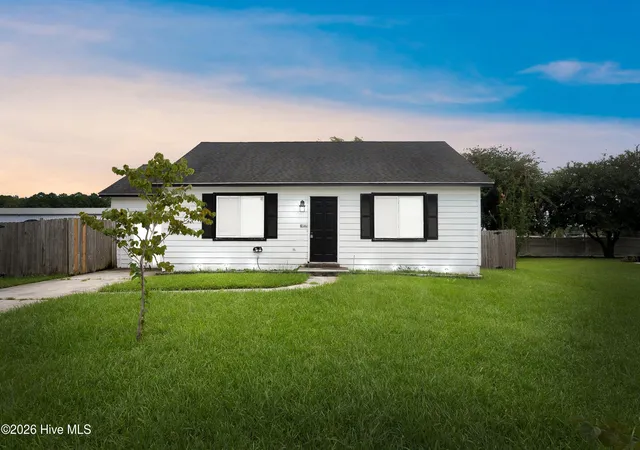 Photo 1 of Single family home for sale at 109 Milestone Ct, Jacksonville, NC 28546 | MLS# 100594985 | Listing updated on 2026-08-18