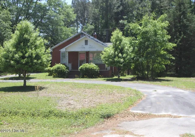 Homes for sale in Elizabethtown, NC | 709 Quail St, Elizabethtown, NC 28337 | MLS# 100584029