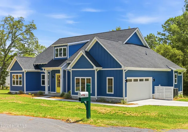 Photo 3 of Single family home for sale at 1358 Royal Colony Dr, Shallotte, NC 28470 | MLS# 100590780 | Listing updated on 2026-09-29