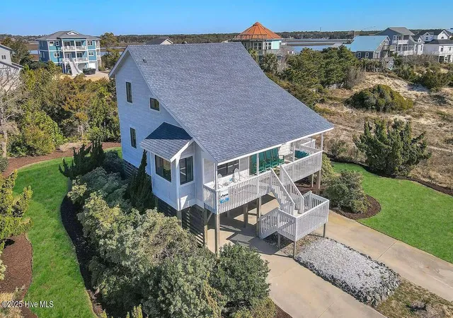 Photo 4 of Single family home for sale at 6602 W Beach Dr, Oak Island, NC 28465 | MLS# 100546724 | Listing updated on 2026-08-18