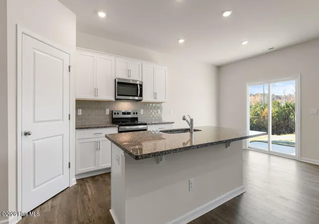 Photo 4 of Single family home for sale at 1097 Aviator Ln, Ayden, NC 28513 | MLS# 100588570 | Listing updated on 2026-10-08