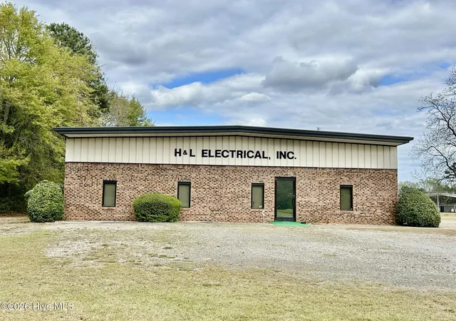 House for sale at 17421 Plant Rd, Laurinburg, NC 28352 | MLS# 100563788 | Listing updated on 2026-03-31