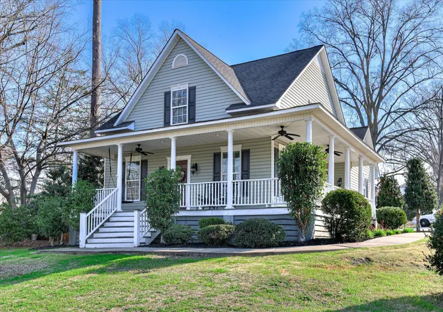 Homes for sale in Lincolnton, GA | 111 Humphrey St, Lincolnton, GA 30817 | MLS# 98250830