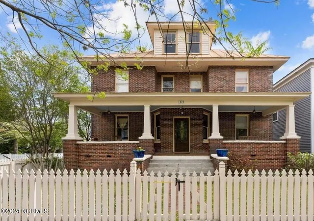 1st image of 1222 National Ave, New Bern, NC 28560 | MLS# 100471151