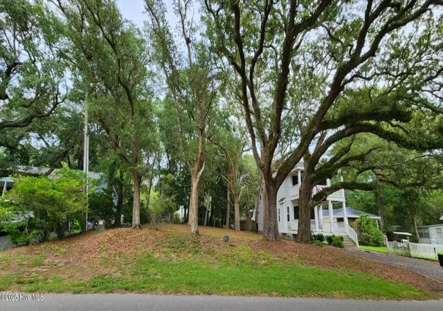 1st image of 716 N Atlantic Ave, Southport, NC 28461 | MLS# 100523137