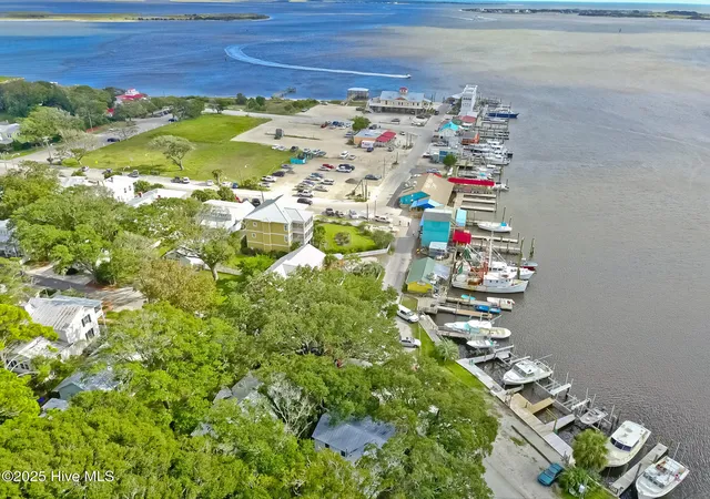 Photo 4 of Land for sale at 716 N Atlantic Ave, Southport, NC 28461 | MLS# 100523137 | Listing updated on 2026-07-24