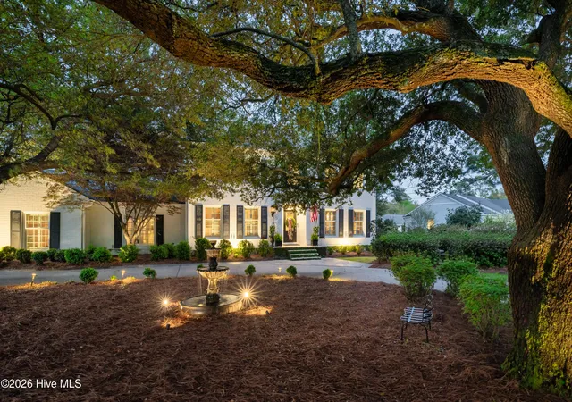 Photo 3 of Single family home for sale at 2301 Parham Dr, Wilmington, NC 28403 | MLS# 100565005 | Listing updated on 2026-09-03