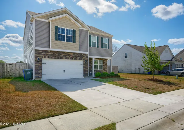 Photo 2 of Single family home for sale at 1009 Josh Ct, Greenville, NC 27834 | MLS# 100565586 | Listing updated on 2026-08-31