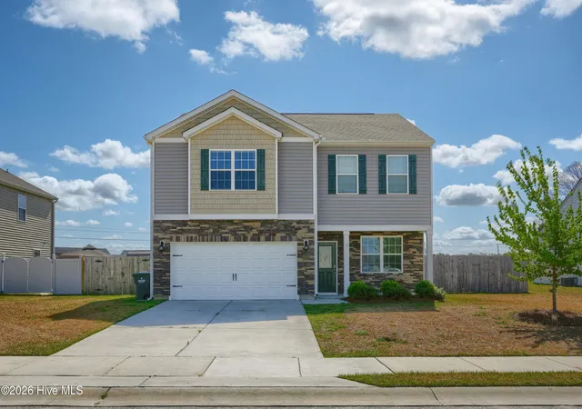 Photo 3 of Single family home for sale at 1009 Josh Ct, Greenville, NC 27834 | MLS# 100565586 | Listing updated on 2026-08-31