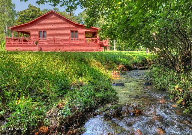 Photo 4 of Single family home for sale at 1792 Wolfcreek Rd, Murphy, NC 28906 | MLS# 100596972 | Listing updated on 2026-09-22