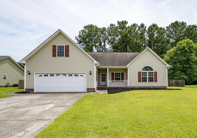 Homes for sale in New Bern, NC | 111 Croatan Woods Dr, New Bern, NC 28562 | MLS# 100580826