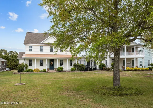 Photo 4 of Single family home for sale at 303 Bogue Watch Dr, Newport, NC 28570 | MLS# 100566045 | Listing updated on 2026-10-01