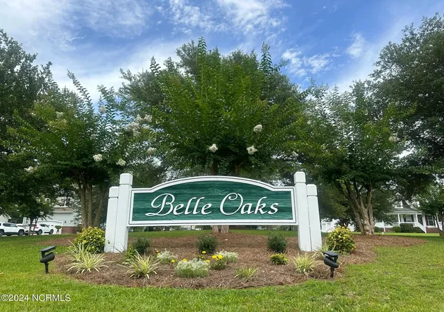 Photo 2 of Single family home for sale at 104 Shoal Ln, New Bern, NC 28562 | MLS# 100588867 | Listing updated on 2026-08-31