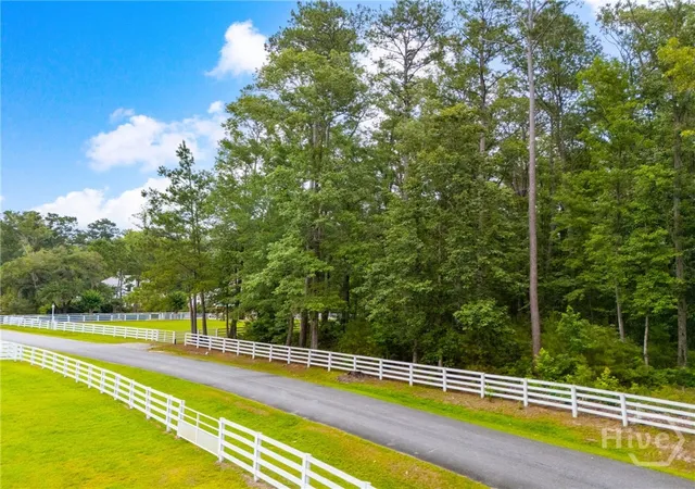 Homes for sale in Richmond Hill, GA | 125 Travelers Wy, Richmond Hill, GA 31324 | MLS# SA359701
