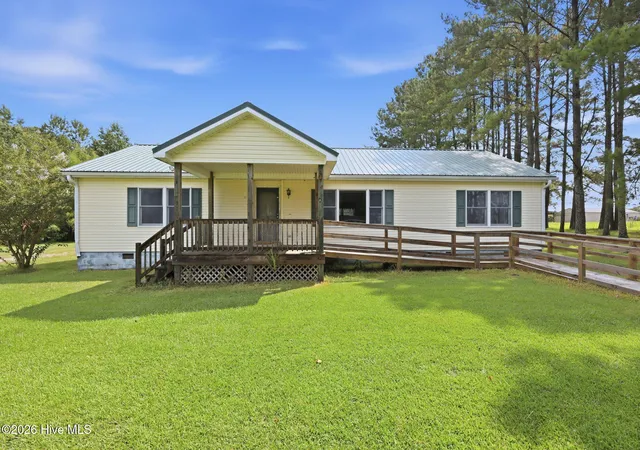 Single family home for sale at 1800 Lee Landing Rd, New Bern, NC 28560 | MLS# 100593896