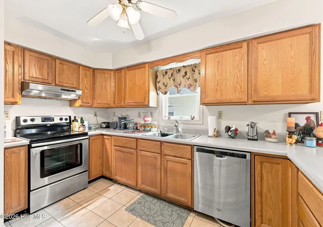Photo 4 of Single family home for sale at 1800 Lee Landing Rd, New Bern, NC 28560 | MLS# 100593896 | Listing updated on 2026-09-19