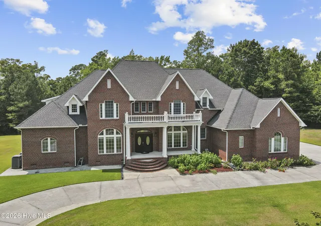Photo 1 of Single family home for sale at 102 Spencer Ct, Jacksonville, NC 28546 | MLS# 100592136 | Listing updated on 2026-08-18