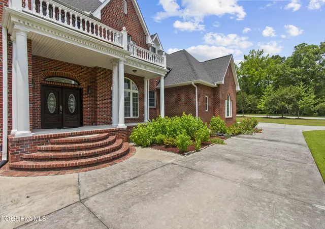 Photo 3 of Single family home for sale at 102 Spencer Ct, Jacksonville, NC 28546 | MLS# 100592136 | Listing updated on 2026-08-18