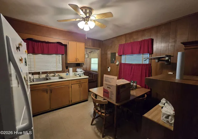 Photo 4 of Single family home for sale at 1116 Leak St, Rockingham, NC 28379 | MLS# 100585702 | Listing updated on 2026-10-23