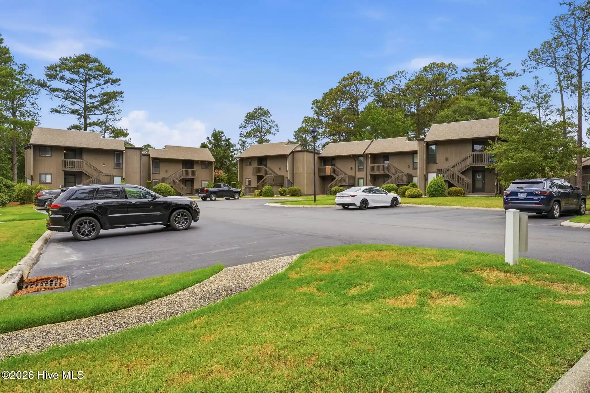 Listing Photo 2 - Condo for sale in 10 Pine Tree Rd located at 10 Pine Tree Rd, Pinehurst, NC 28374 - Unit #117