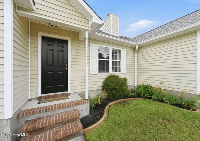 Photo 3 of Single family home for sale at 123 Lawndale Ln, Sneads Ferry, NC 28460 | MLS# 100590752 | Listing updated on 2026-09-14