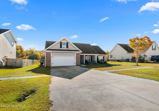 Photo 2 of Single family home for sale at 220 Emerald Ridge Rd, Jacksonville, NC 28546 | MLS# 100589314 | Listing updated on 2026-08-18
