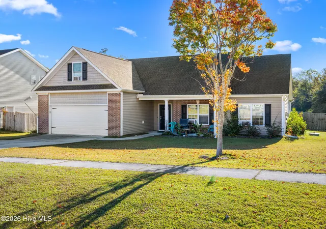 Photo 3 of Single family home for sale at 220 Emerald Ridge Rd, Jacksonville, NC 28546 | MLS# 100589314 | Listing updated on 2026-08-18