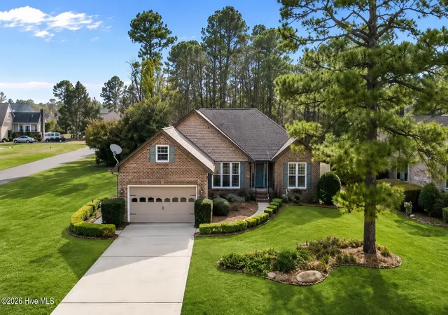 Photo 2 of Single family home for sale at 5718 Sloop Ct, New Bern, NC 28560 | MLS# 100556117 | Listing updated on 2026-09-14