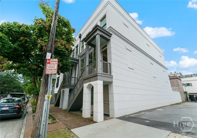 Homes for sale in Savannah, GA | 105 E Gordon St, Savannah, GA 31401 | MLS# SA336931