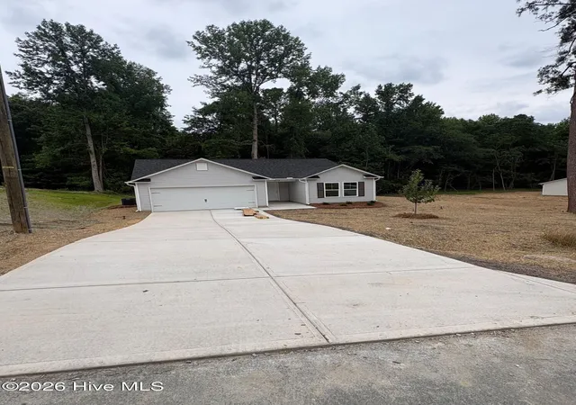 Homes for sale in Grifton, NC | 6339 Brassie Dr, Grifton, NC 28530 | MLS# 100565362