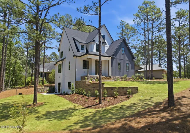 Homes for sale in Seven Lakes, NC | 151 Otter Dr, Seven Lakes, NC 27376 | MLS# 100574646