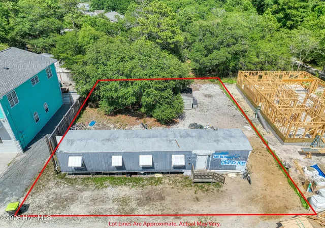 3rd image of 104 Moorefield Dr, Carolina Beach, NC 28428 | MLS# 100583643