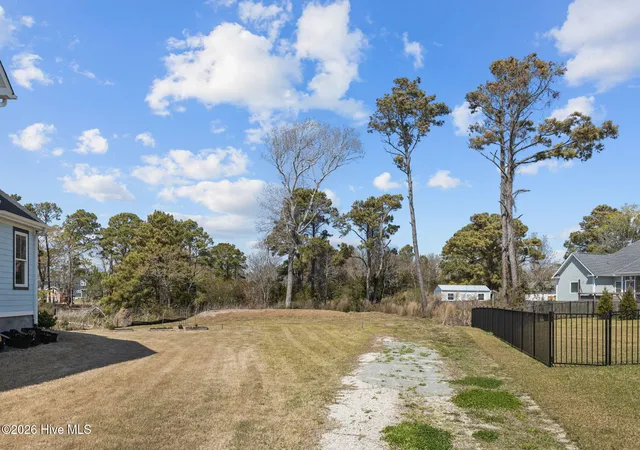 3rd image of 662 Fishermans Pt, Newport, NC 28570 | MLS# 100563952