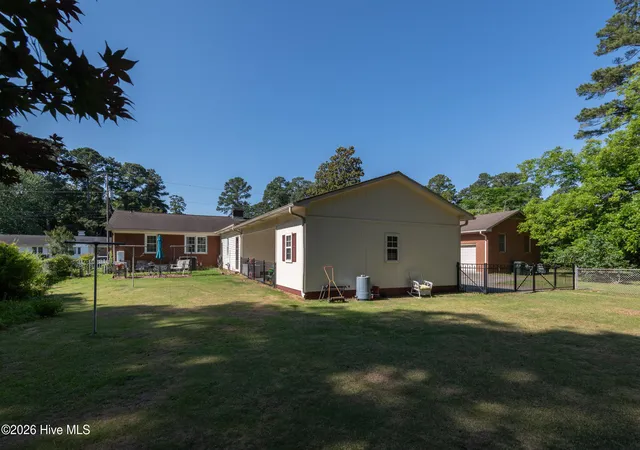 4th image of 1705 Englewood Dr, Greenville, NC 27858 | MLS# 100577641