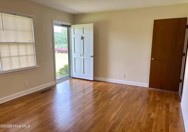 Photo 4 of Single family home for sale at 111 Varsity Rd, Murfreesboro, NC 27855 | MLS# 100594945 | Listing updated on 2026-10-01