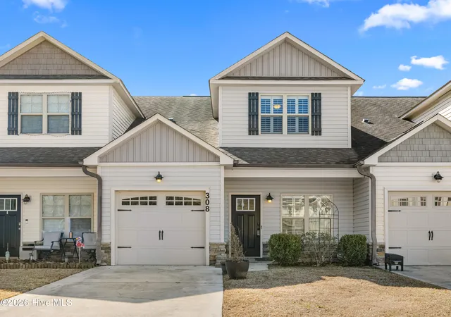 Photo 3 of Townhouse for sale at 308 Winstead Loop Rd, Richlands, NC 28574 | MLS# 100554822 | Listing updated on 2026-08-27