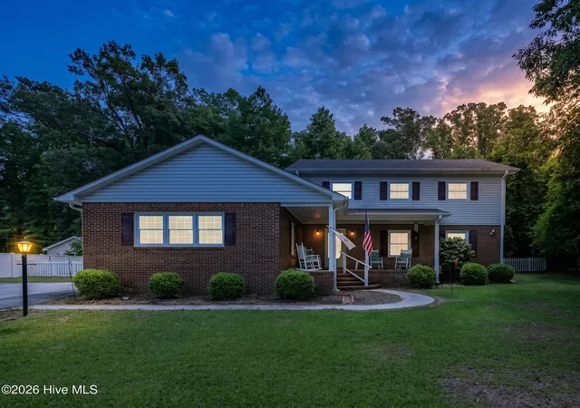 Homes for sale in Trent Woods, NC | 3403 Wedgewood Dr, Trent Woods, NC 28562 | MLS# 100578275