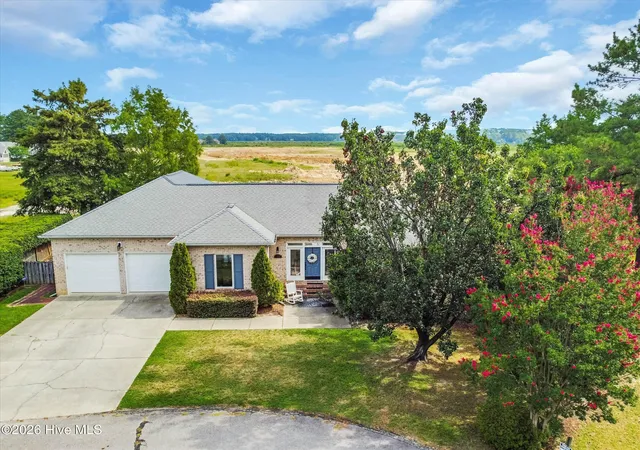 Photo 2 of Single family home for sale at 1231 Greenbriar Pl, Vass, NC 28394 | MLS# 100591251 | Listing updated on 2026-08-18