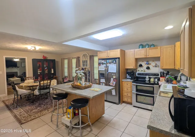 2nd image of 113 S Canal St, Whiteville, NC 28472 | MLS# 100595819
