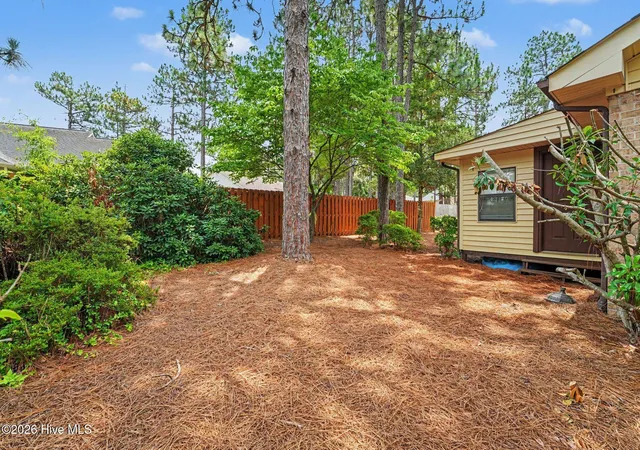 Homes for sale in Pinehurst, NC | 1555 Longleaf Dr E, Pinehurst, NC 28374 | MLS# 100585396