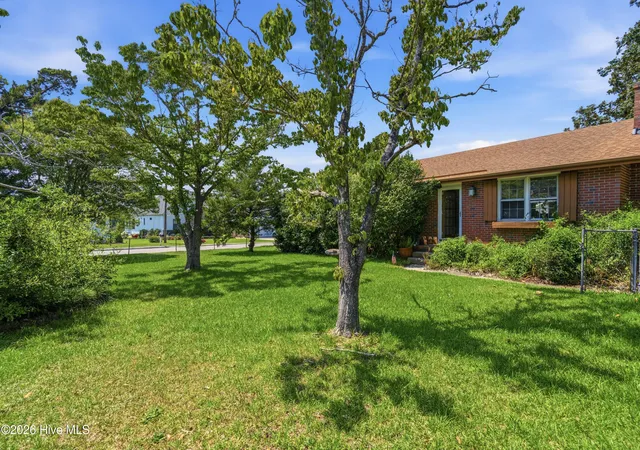 1st image of 408 S Fifth St, Swansboro, NC 28584 | MLS# 100588089