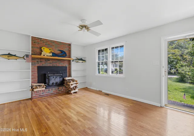 3rd image of 408 S Fifth St, Swansboro, NC 28584 | MLS# 100588089